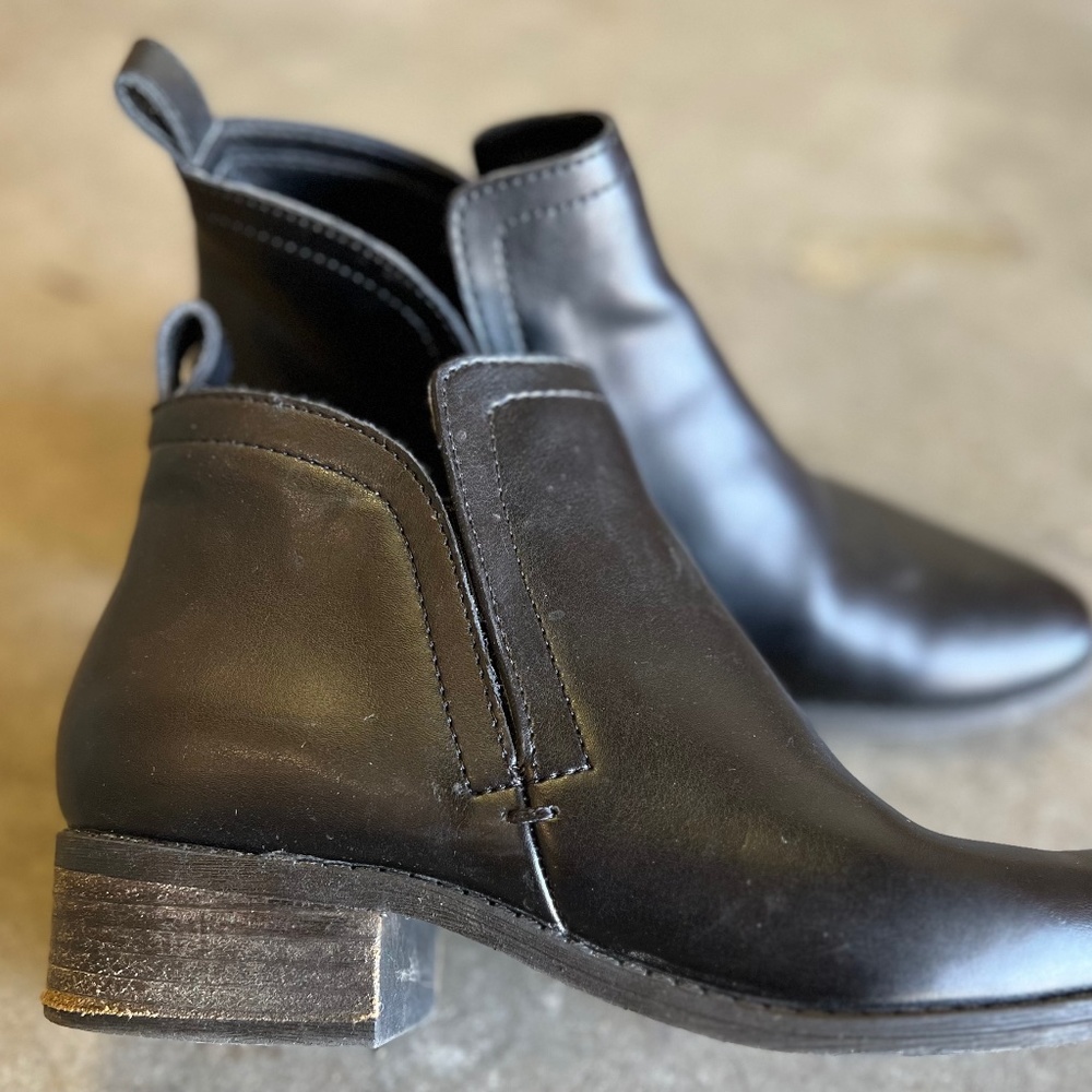 Dolce Vita Booties